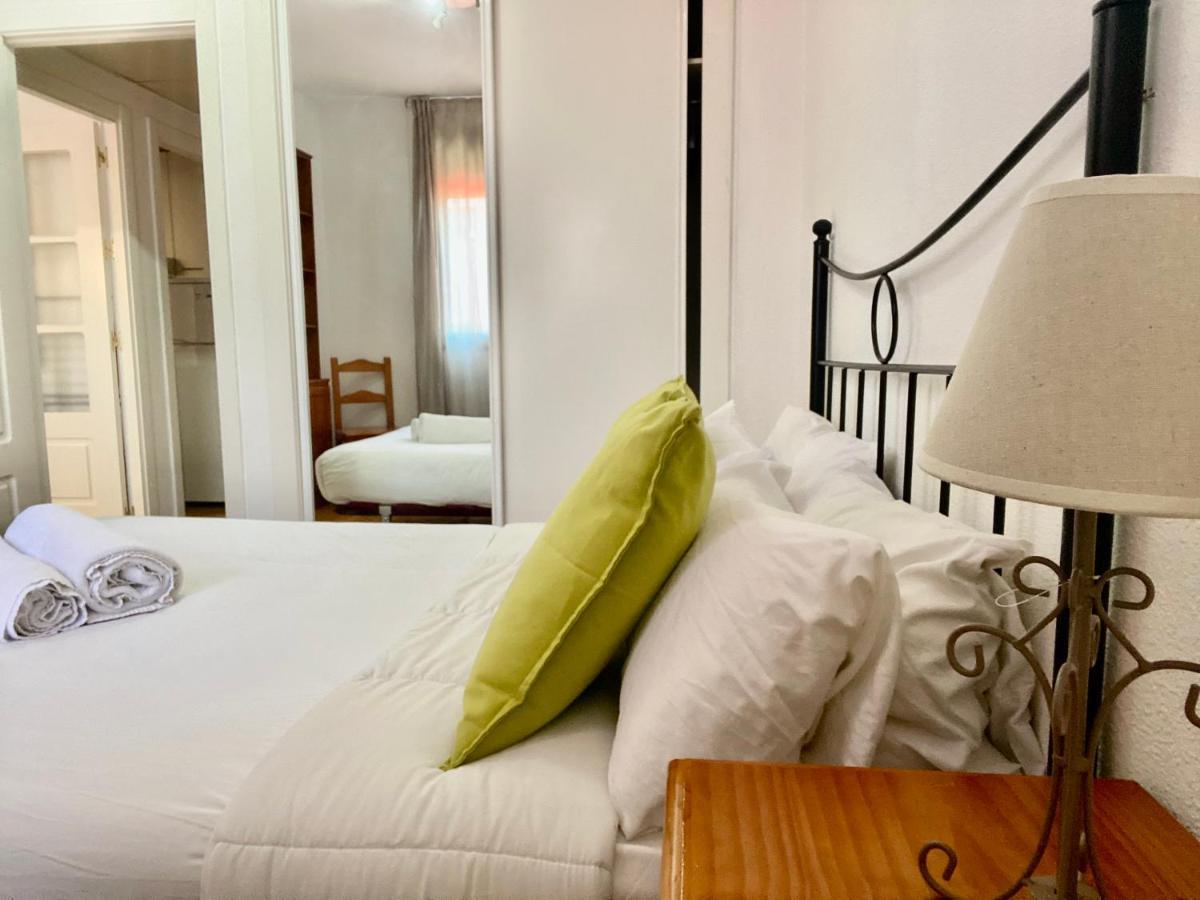 Deyanira Suite, Aeropuerto, Ifema マドリード エクステリア 写真