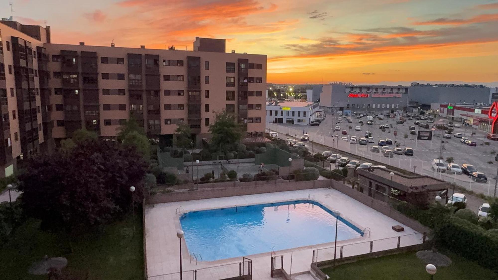 Deyanira Suite, Aeropuerto, Ifema マドリード エクステリア 写真